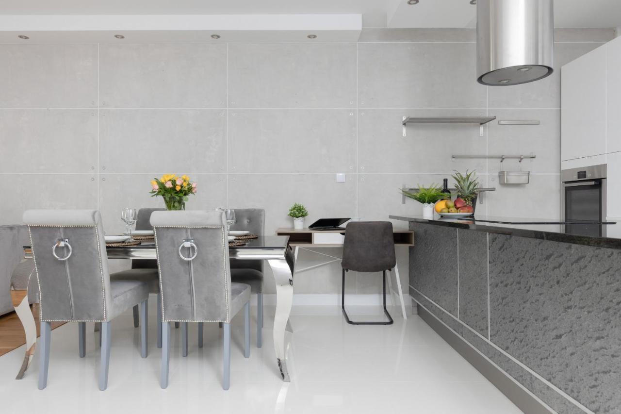 Warsaw Silver Residence By Renters Prestige Экстерьер фото